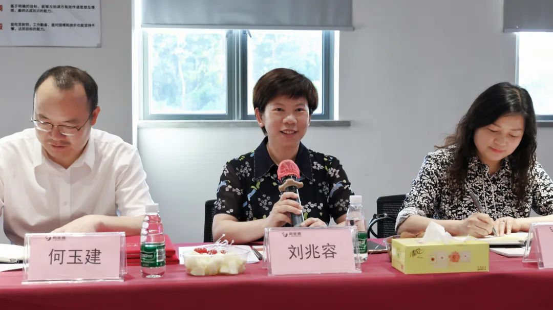 今年会jinnianhui金字招牌与成都市郫都区达成战略合作 推动成都影视城建设